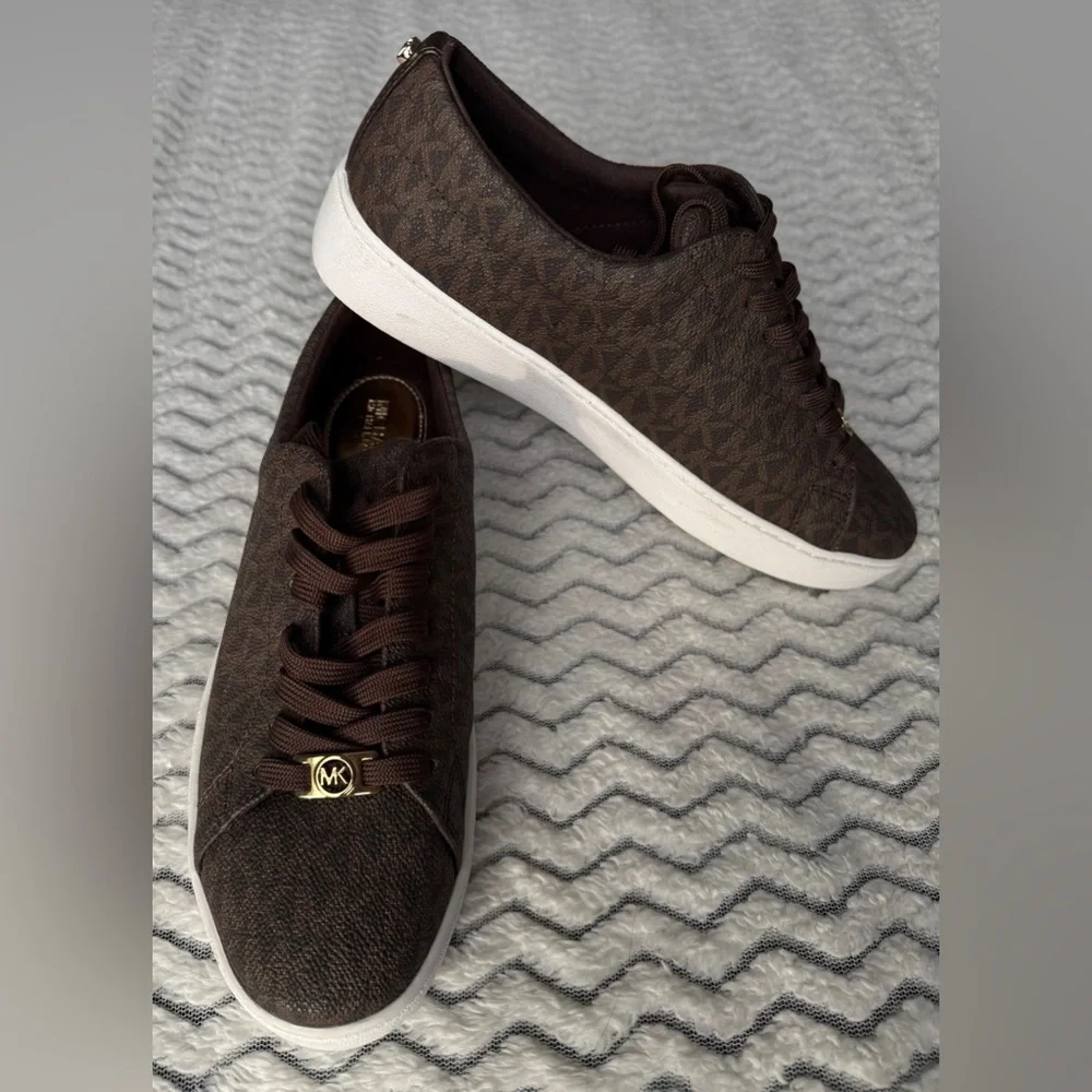 Michael Kors Keaton Brown Gold Logo Round Toe Lace Up Sneakers Shoe Sz 7.5M